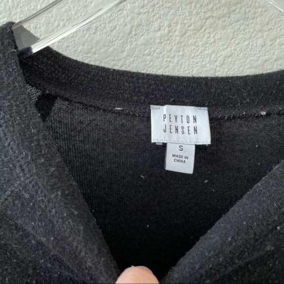 Evereve Peyton Jensen Reese Chenille Block Pullover in Black - Picture 6 of 8